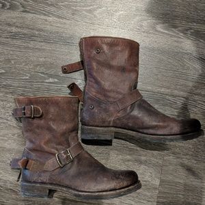 Frye Veronica back zip short boot